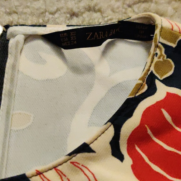 Top - Picture 2 of 4